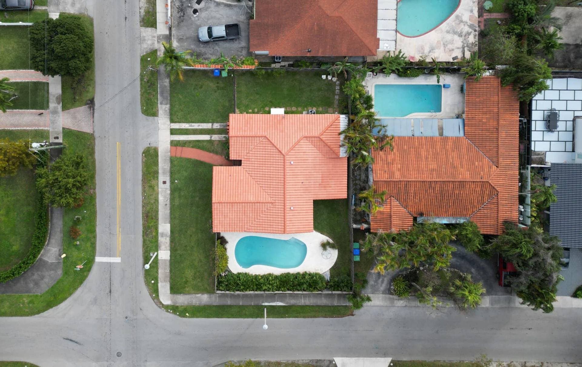 Vista aérea de proyecto de techos completado